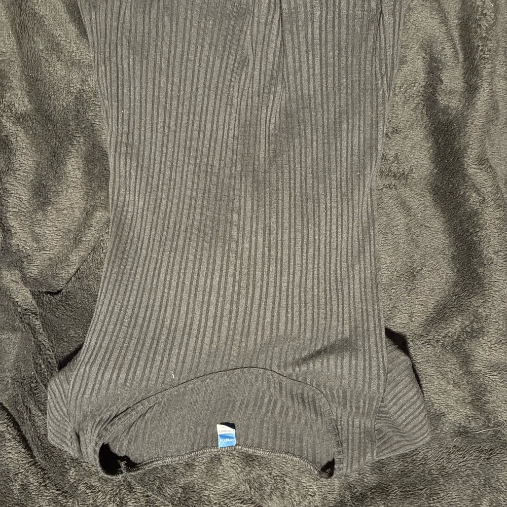 Old Navy Men's Charcoal Ribbed Undershirt